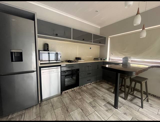 7 BEDROOM HOUSE FOR SALE IN BALLITO CENTRAL
